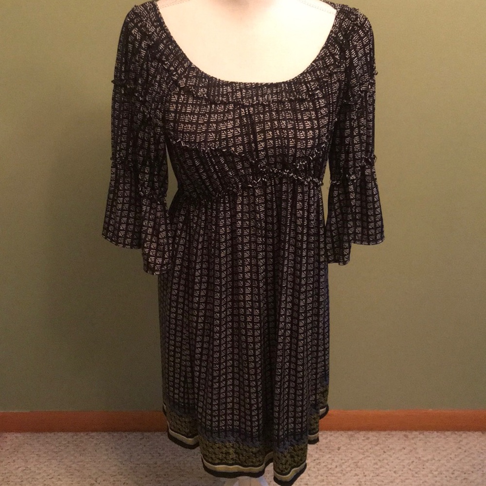 Mac Studio dress with 3/4 bell sleeves